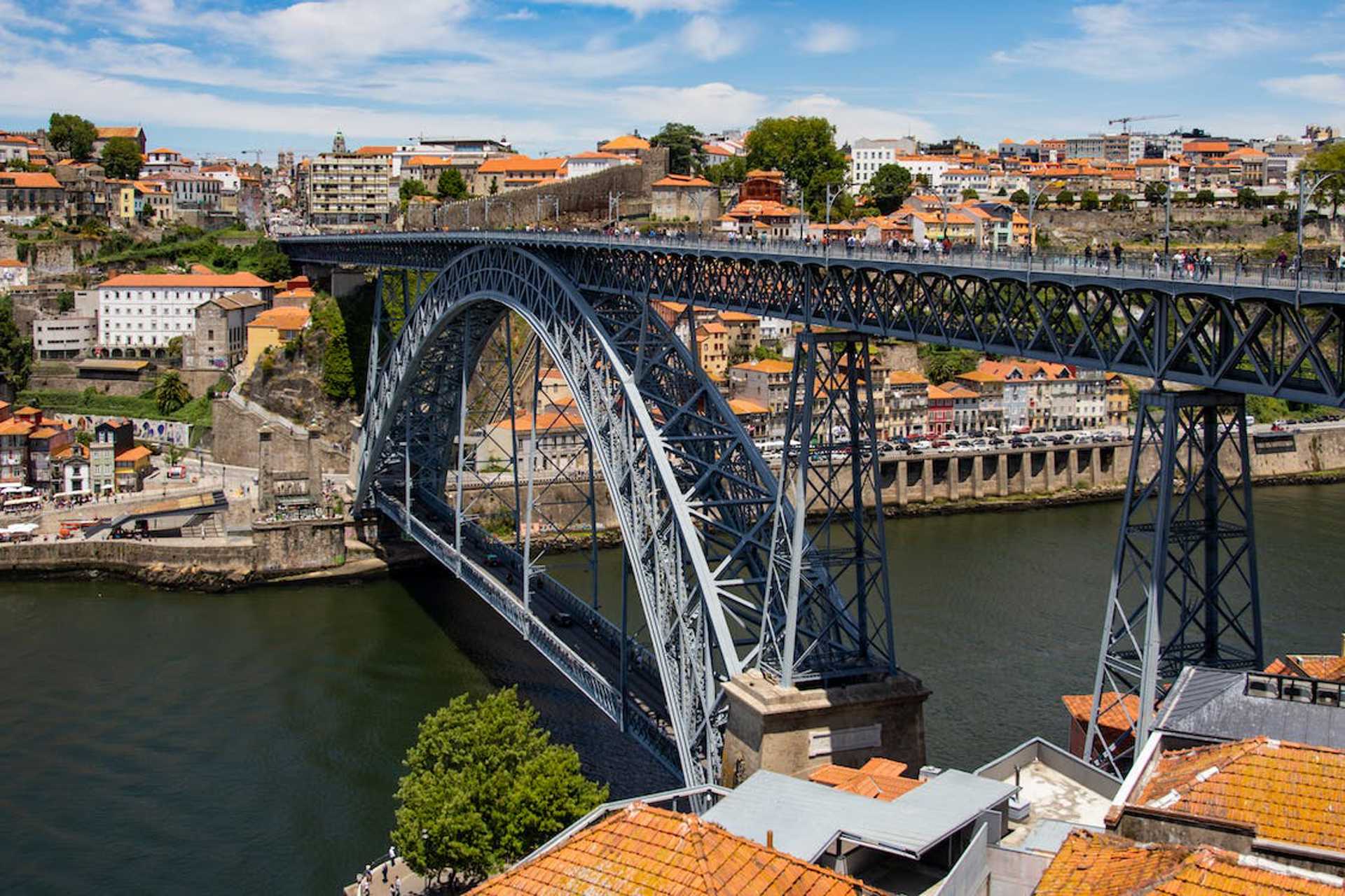 Porto: Cidade Invicta e Cruzeiro no Douro